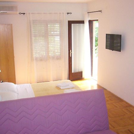 Stella Maris Accommodation Klenovica Eksteriør billede