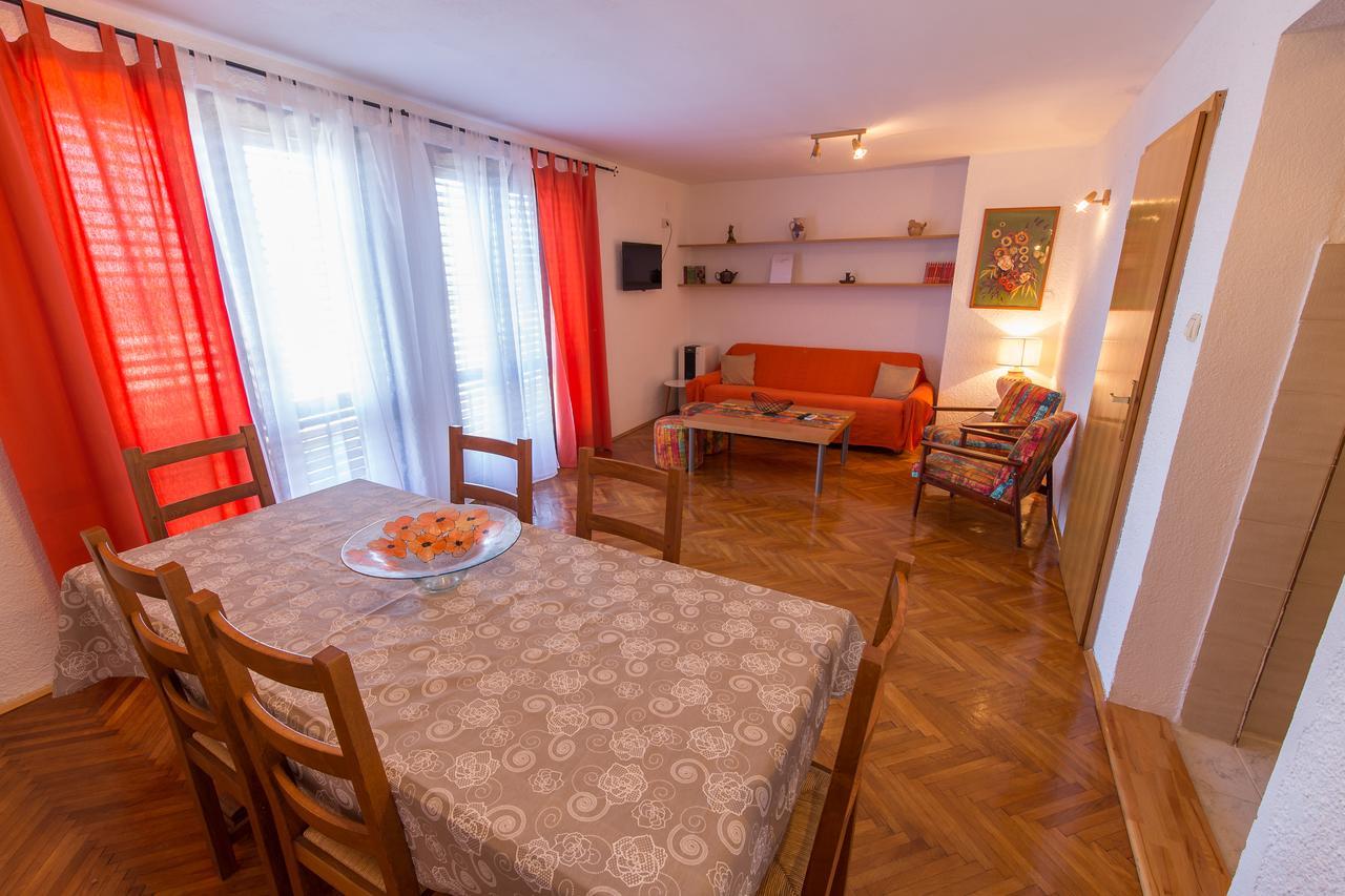 Stella Maris Accommodation Klenovica Eksteriør billede
