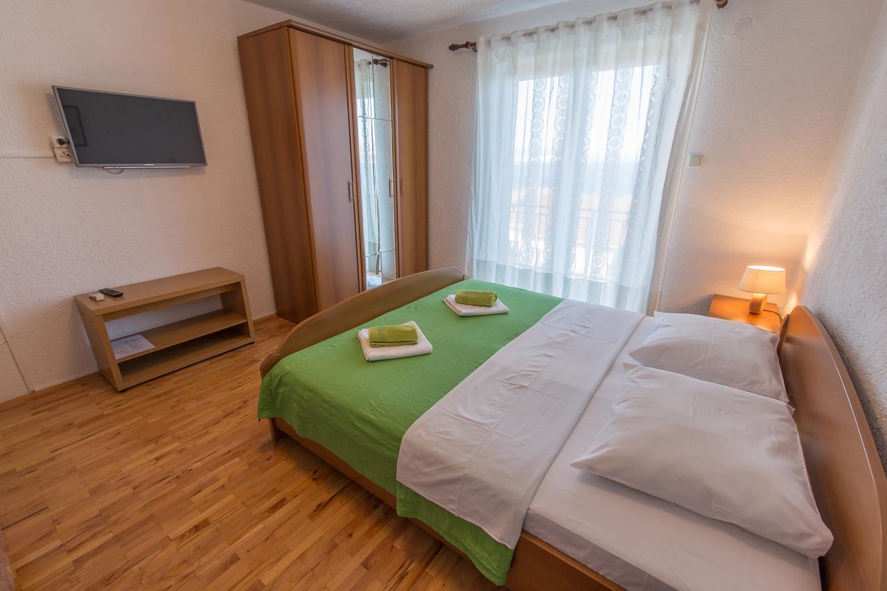 Stella Maris Accommodation Klenovica Eksteriør billede
