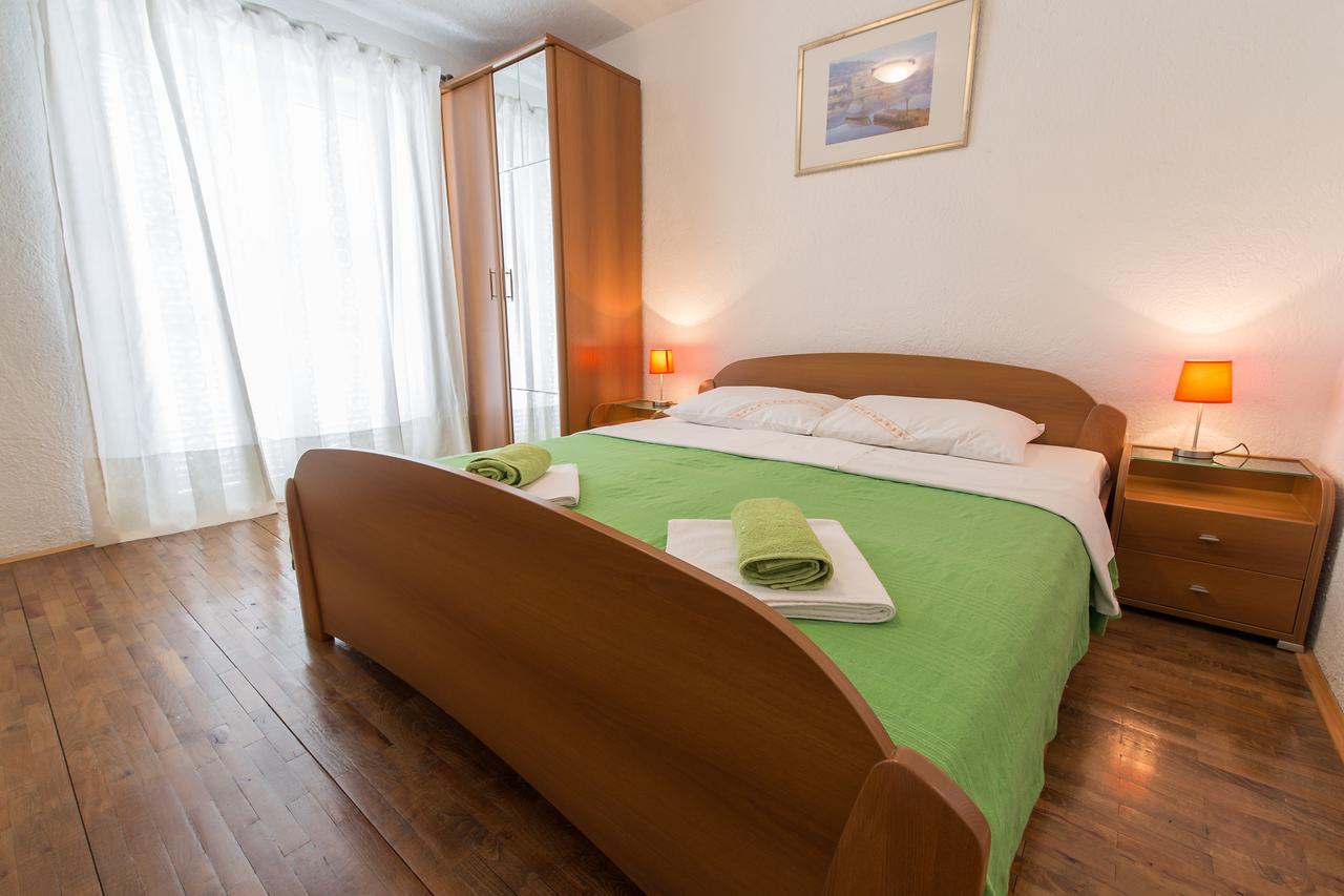 Stella Maris Accommodation Klenovica Eksteriør billede