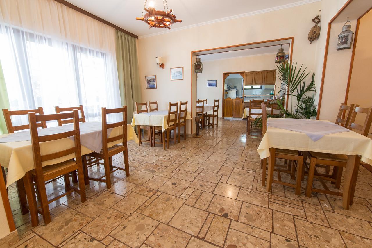 Stella Maris Accommodation Klenovica Eksteriør billede