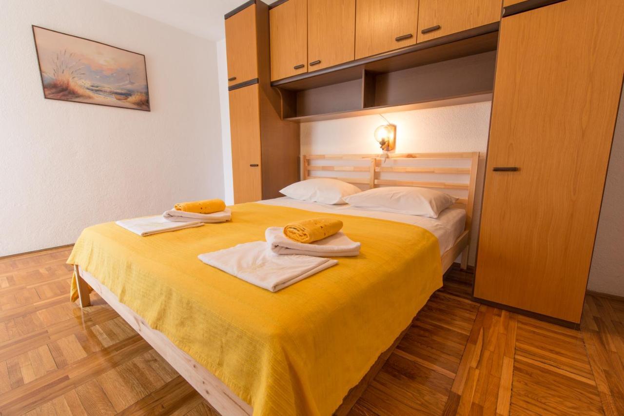 Stella Maris Accommodation Klenovica Eksteriør billede